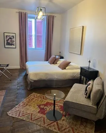 Les Du Et L'hotel Particulier Gasthof Montréal